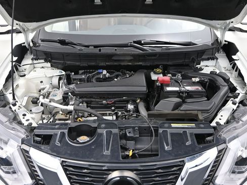 Used 2018 Nissan Rogue SL w/ Premium Package image 15