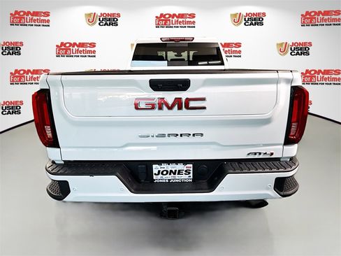 Used 2023 GMC Sierra 2500 AT4 w/ AT4 Premium Plus Package image 17