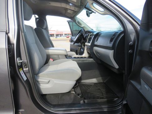 Used 2012 Toyota Tundra 2WD CrewMax w/ Tow Pkg image 17