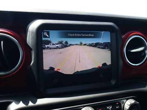 Used 2022 Jeep Gladiator Rubicon w/ Trailer Tow Package AWD/4WD image 17
