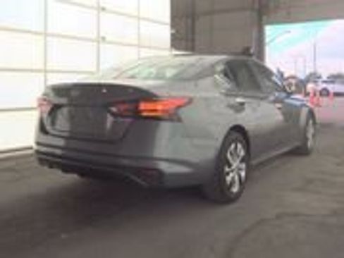 Used 2024 Nissan Altima 2.5 S FWD image 5