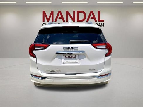 Used 2022 GMC Terrain Denali w/ Denali Premium Package AWD/4WD image 6