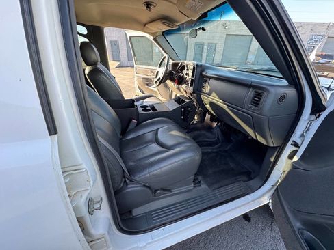 Used 2005 Chevrolet Silverado 2500 4x4 Crew Cab image 45