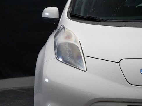 Used 2013 Nissan Leaf S w/ Charger Pkg image 5