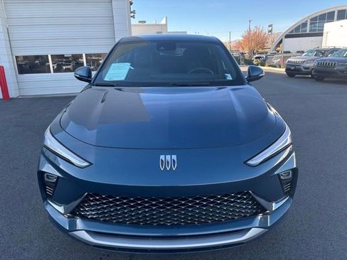 Certified 2024 Buick Envista Avenir image 4