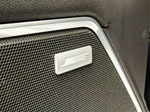 Used 2022 GMC Sierra 1500 Elevation w/ Preferred Package image 17