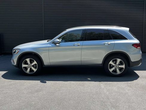 Used 2022 Mercedes-Benz GLC 300 4MATIC w/ Premium Package Lite image 2