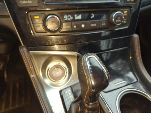 Used 2023 Nissan Maxima SR w/ Sport Mat Group image 4