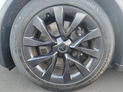 Used 2022 Tesla Model X Base AWD 4dr SUV image 16