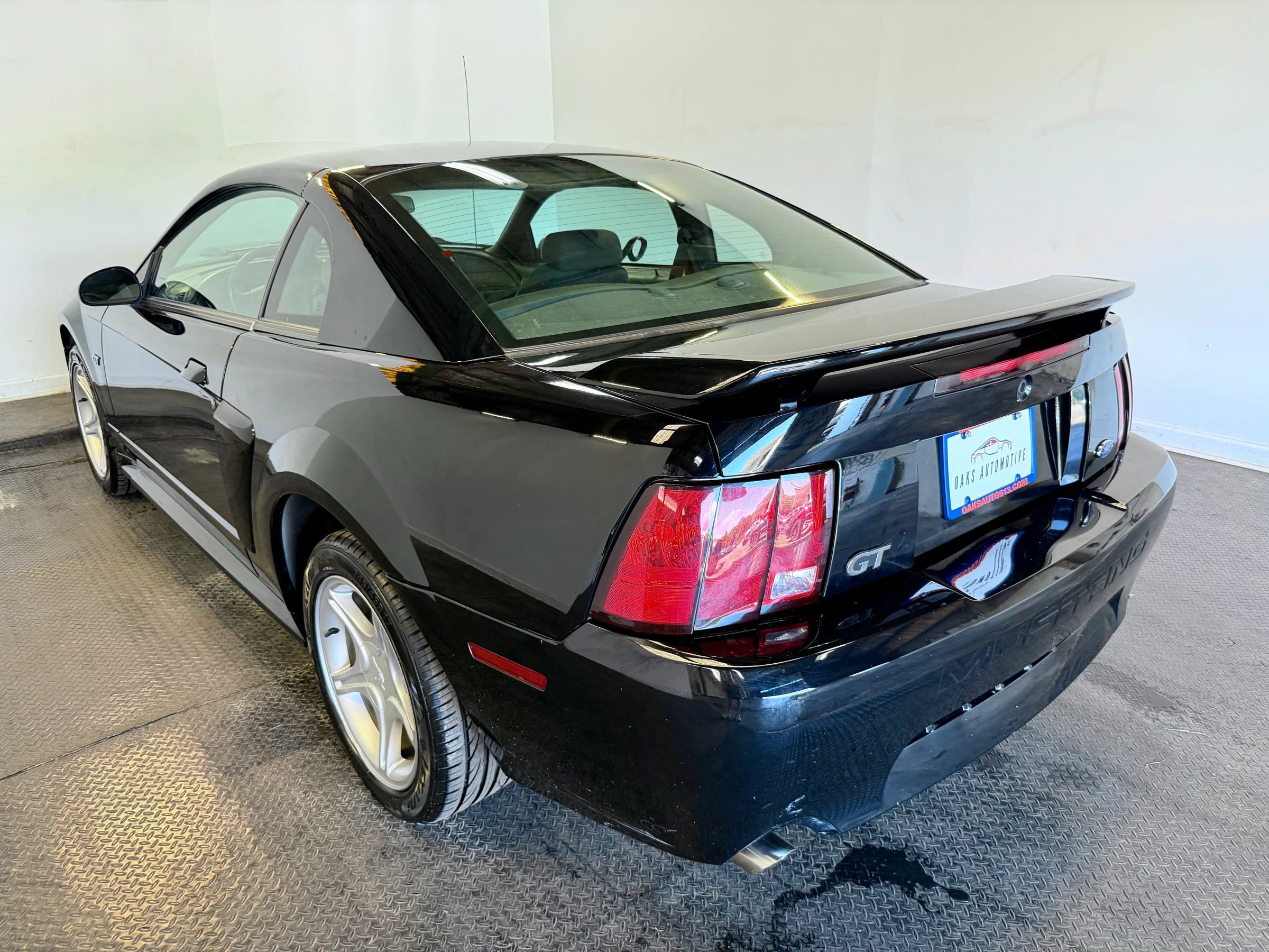 Used 2001 Ford Mustang GT RWD image 5