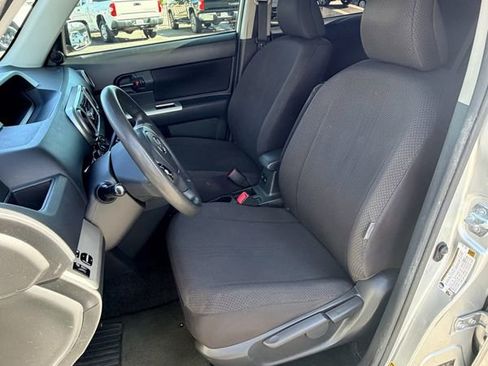 Used 2009 Scion xB FWD image 39