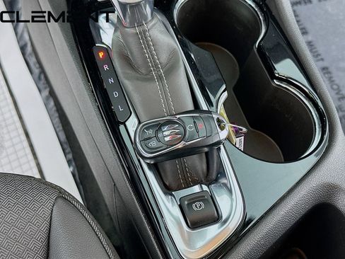 Used 2025 Buick Encore GX Preferred AWD/4WD image 23