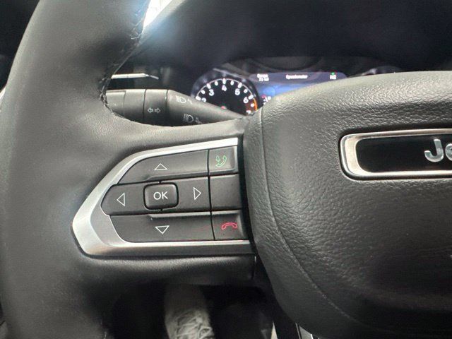 Used 2024 Jeep Compass Limited AWD/4WD image 33