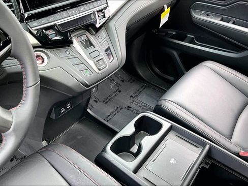Used 2026 Honda Odyssey Sport-L image 13