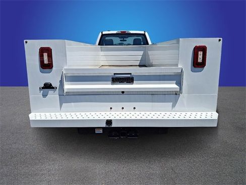 New 2024 Ford F550 4x4 Regular Cab Super Duty image 2