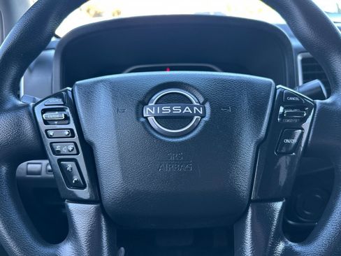 Used 2023 Nissan Frontier SV image 18