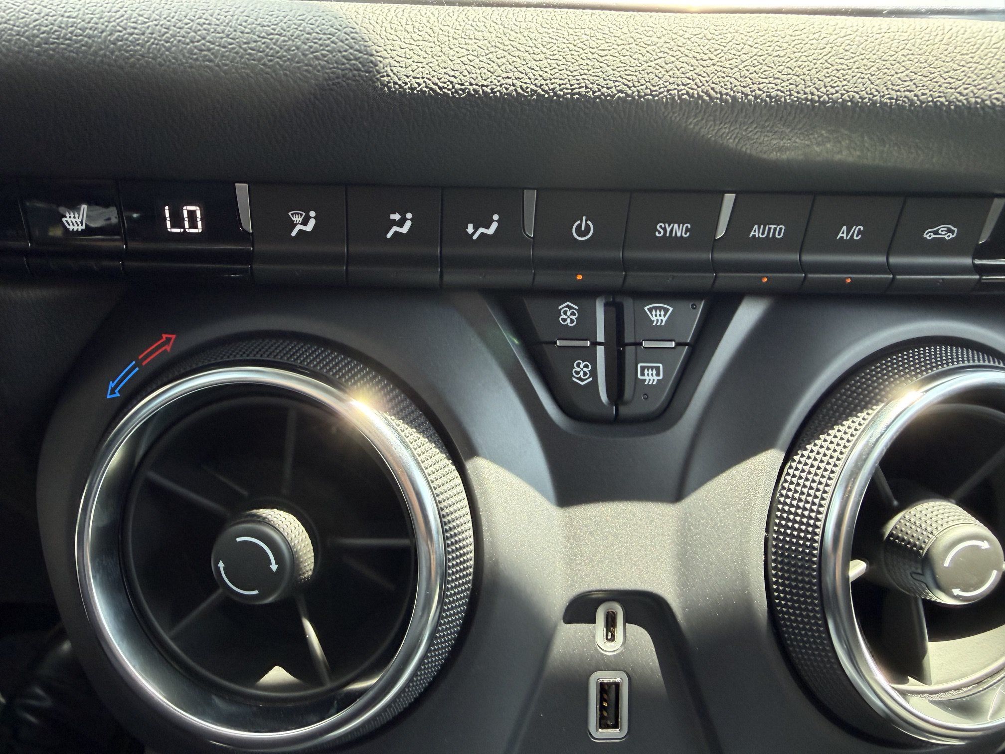 New 2025 Chevrolet Blazer LT w/ Convenience Package FWD image 37
