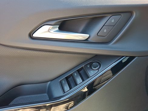 Certified 2026 Chevrolet Equinox LT AWD/4WD image 12