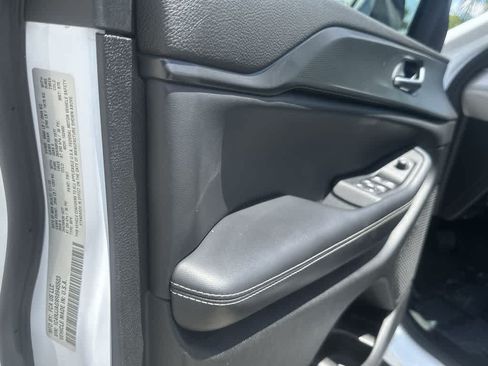 Used 2024 Jeep Grand Cherokee L Altitude RWD image 18