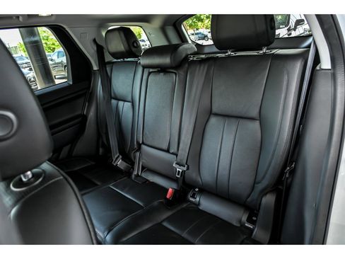 Used 2019 Land Rover Discovery Sport SE AWD/4WD image 13
