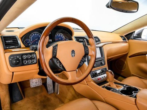 Used 2011 Maserati GranTurismo S RWD image 12