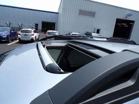 Certified 2025 Subaru Outback Limited image 17