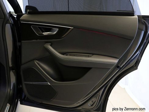 Used 2025 Audi Q8 Premium Plus image 33