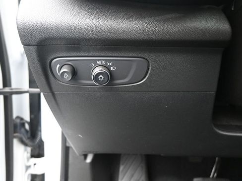 Used 2023 Buick Envision Preferred image 33