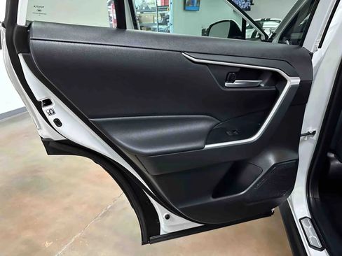 Used 2020 Toyota RAV4 XLE w/ XLE Grade Weather Package FWD image 34
