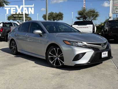 Used 2018 Toyota Camry SE w/ Convenience Package