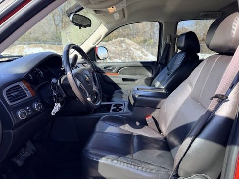 Used 2012 Chevrolet Avalanche LT image 6