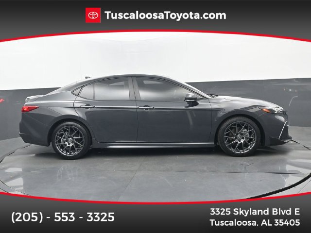 Used 2025 Toyota Camry SE w/ Convenience Package FWD image 1