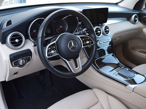 Used 2021 Mercedes-Benz GLC 300 image 23