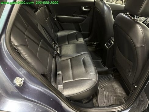 Used 2022 Kia Niro Touring Special Edition image 10