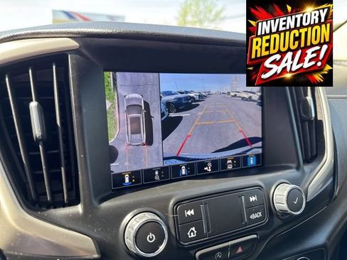 Used 2023 GMC Terrain Denali w/ Denali Premium Package AWD/4WD image 15