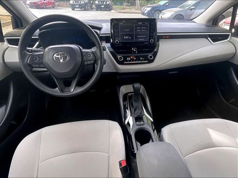 Used 2022 Toyota Corolla LE image 15