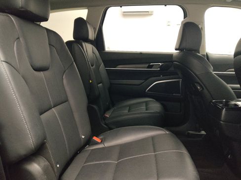 Used 2022 Kia Telluride SX w/ Towing Package image 19