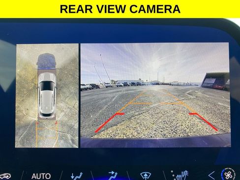 Used 2025 Chevrolet Equinox EV LT w/ Convenience Package image 8