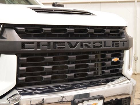 Used 2022 Chevrolet Silverado 2500 W/T w/ WT Convenience Package AWD/4WD image 5