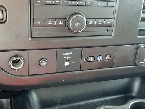 Used 2025 GMC Savana 2500 w/ Driver Convenience Package RWD image 23