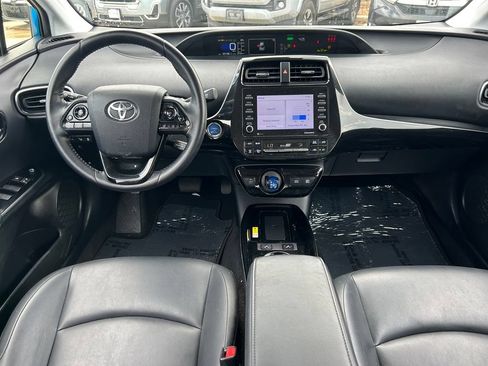 Used 2021 Toyota Prius XLE FWD image 16