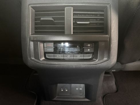 Used 2023 Volkswagen Atlas SE w/ Panoramic Sunroof Package AWD/4WD image 15