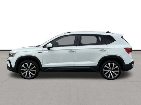 Used 2022 Volkswagen Taos SE FWD image 8