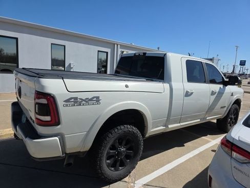 Used 2020 RAM 2500 Laramie w/ Night Edition image 6