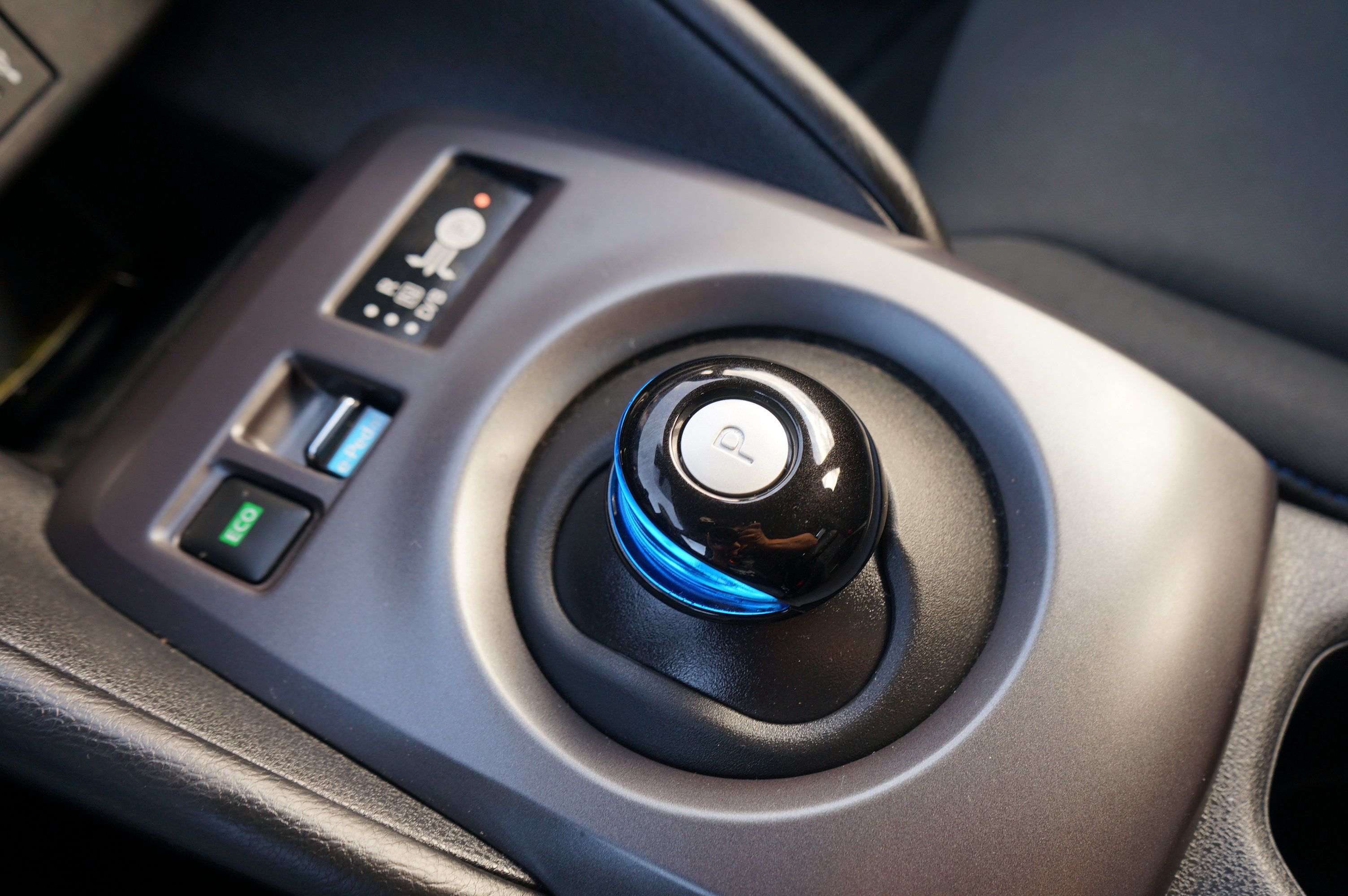 Used 2025 Nissan Leaf S FWD image 25
