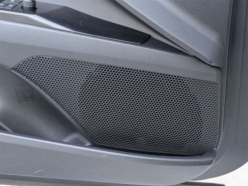 Used 2025 Toyota Camry SE image 15