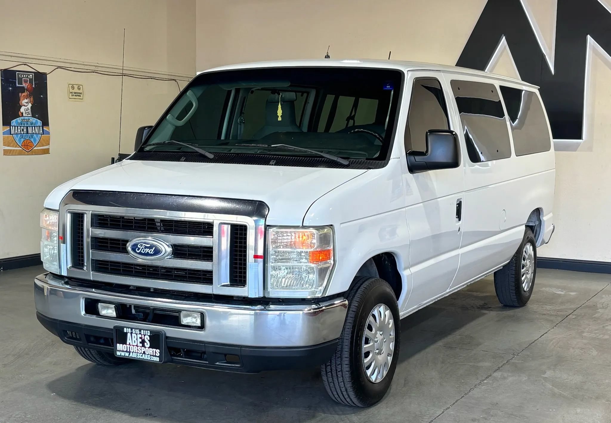 Used 2014 Ford E-350 and Econoline 350 XL RWD image 3