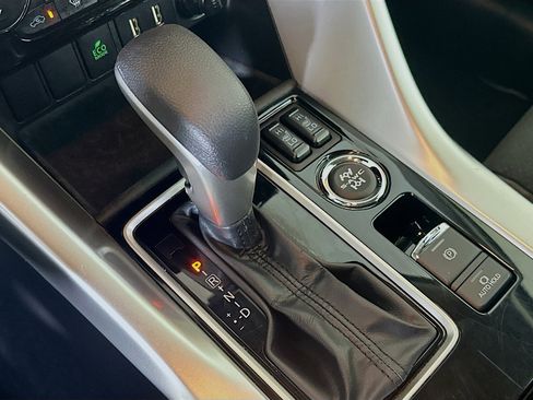 Used 2025 Mitsubishi Eclipse Cross SE image 25