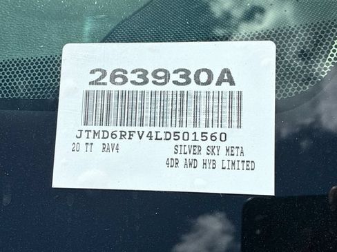 Used 2020 Toyota RAV4 Limited AWD/4WD image 10