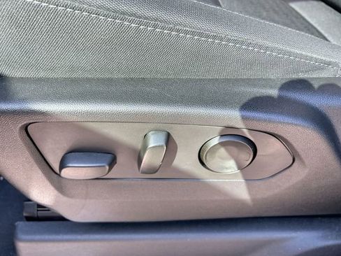 Used 2022 Chevrolet Silverado 1500 RST w/ Z71 Off-Road Package image 16